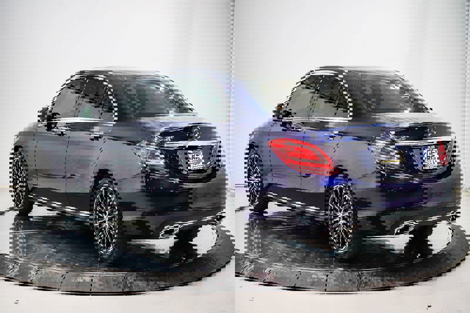 Used 2020 Mercedes-Benz C 300 Sedan image 2