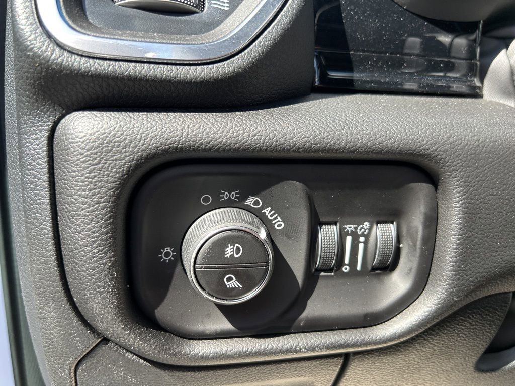 New 2026 RAM 1500 Laramie AWD/4WD image 20