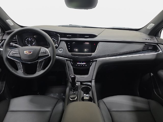 New 2026 Cadillac XT5 Premium Luxury w/ Driver Assist Package AWD/4WD image 9