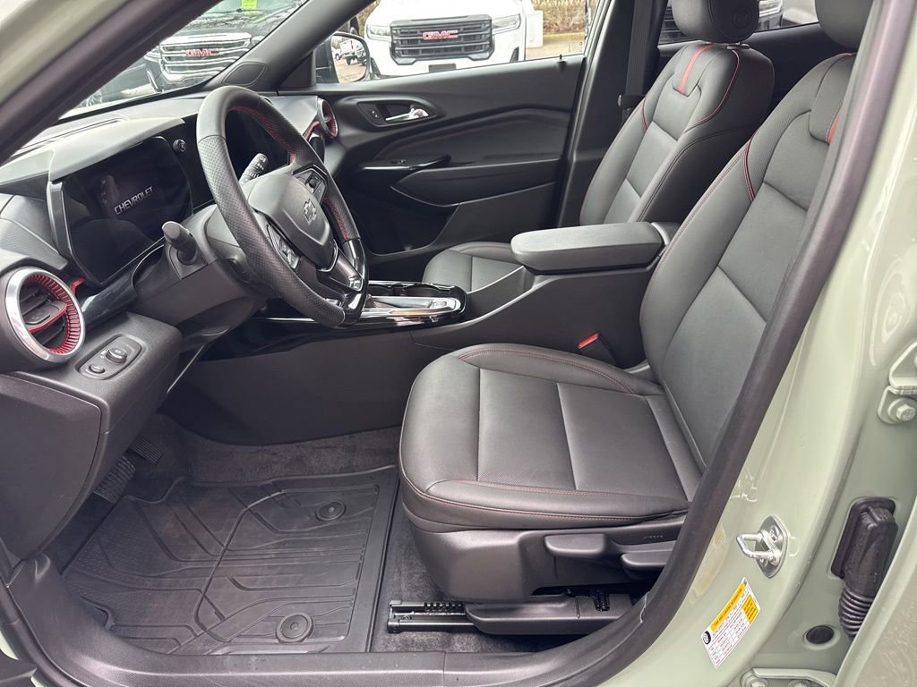 Certified 2024 Chevrolet Trax RS w/ Driver Confidence Package FWD image 14