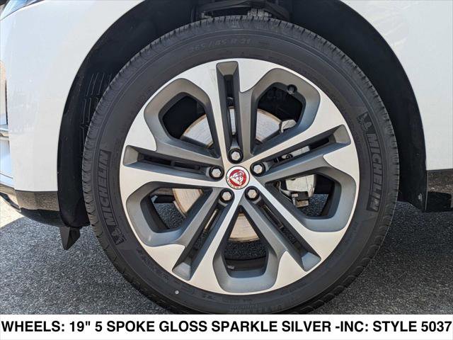 Used 2023 Jaguar F-PACE S image 9