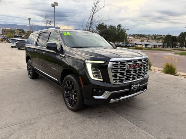 Used 2025 GMC Yukon XL Denali w/ Sun & Power Step Package AWD/4WD image 28