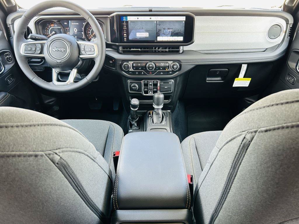 New 2025 Jeep Wrangler Unlimited Sahara AWD/4WD image 22