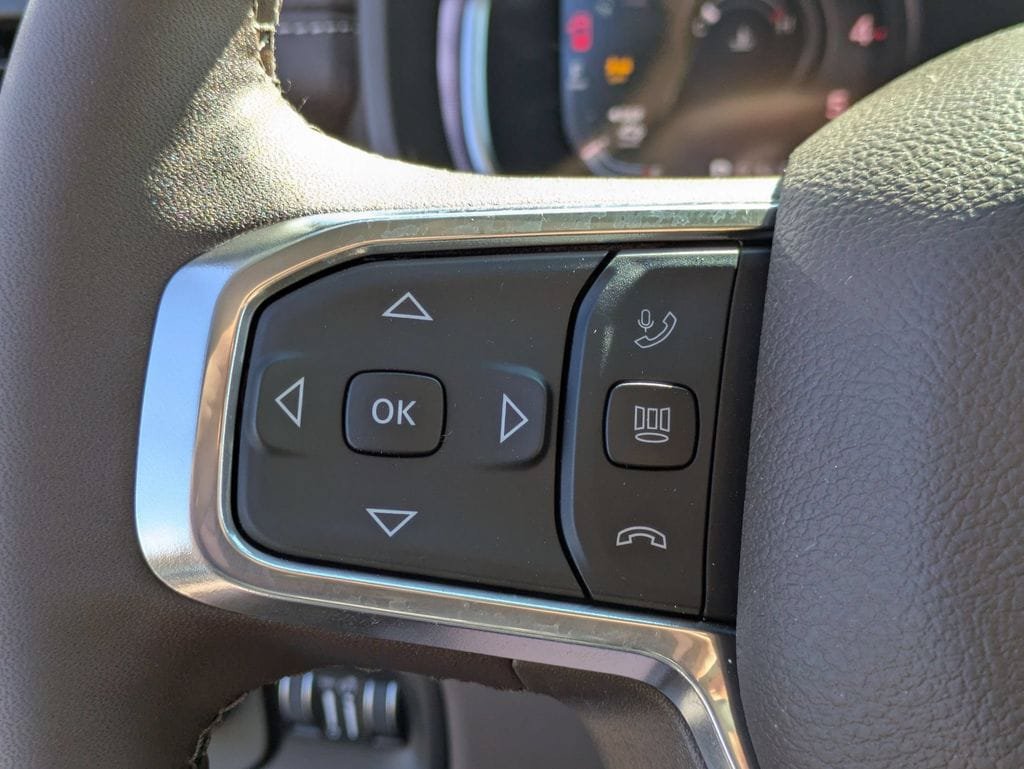 New 2026 RAM 2500 Laramie AWD/4WD image 16