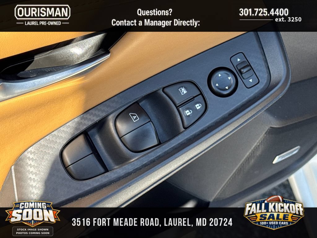 Used 2025 Nissan Sentra SV w/ SV Premium Package FWD image 8