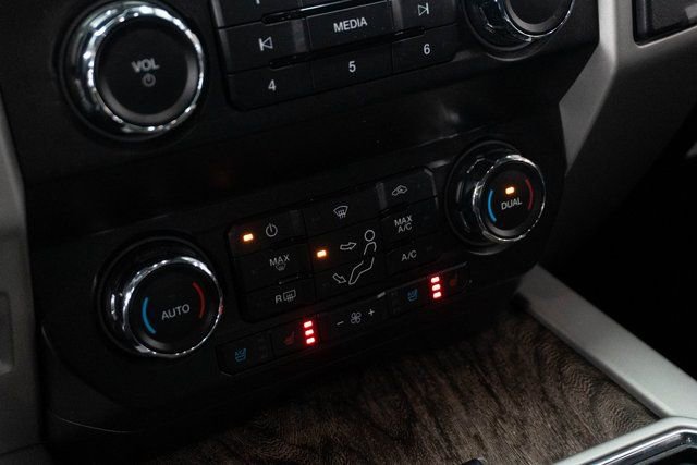 Used 2019 Ford F250 Lariat w/ Lariat Ultimate Package image 35