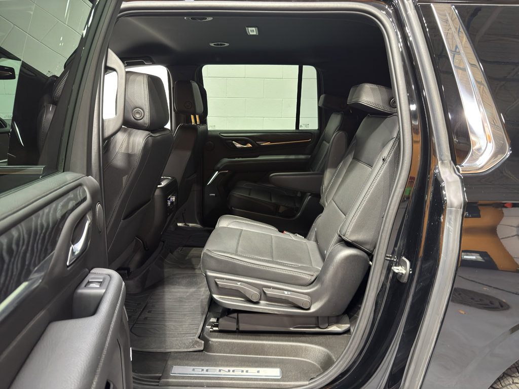 Used 2022 GMC Yukon XL Denali w/ Max Trailering Package image 13