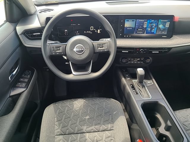 New 2026 Nissan Kicks SV w/ Cold Weather Package FWD image 21