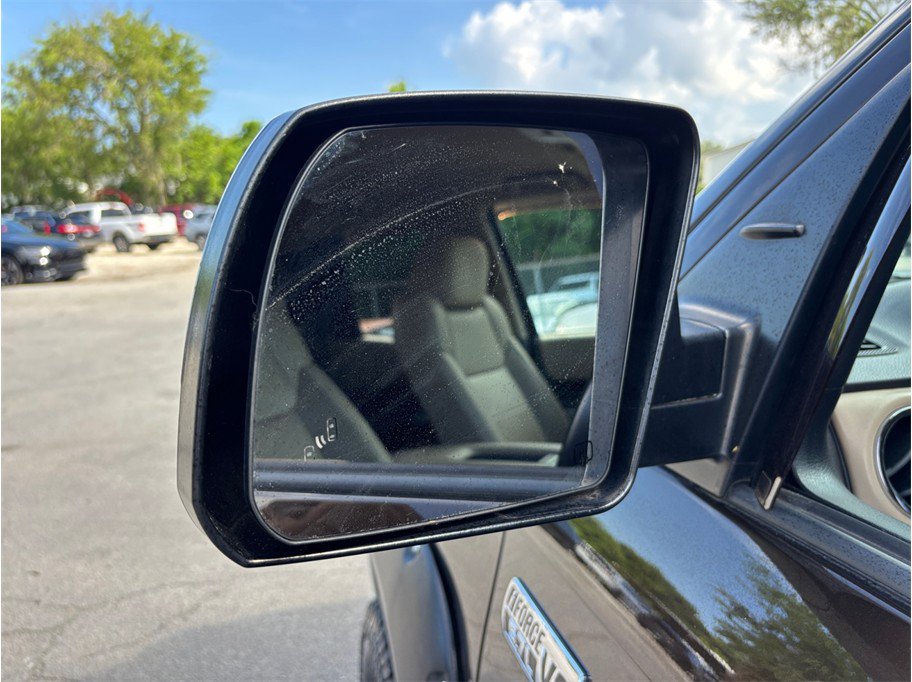 Used 2019 Toyota Tundra Limited w/ Limited Premium Package AWD/4WD image 19