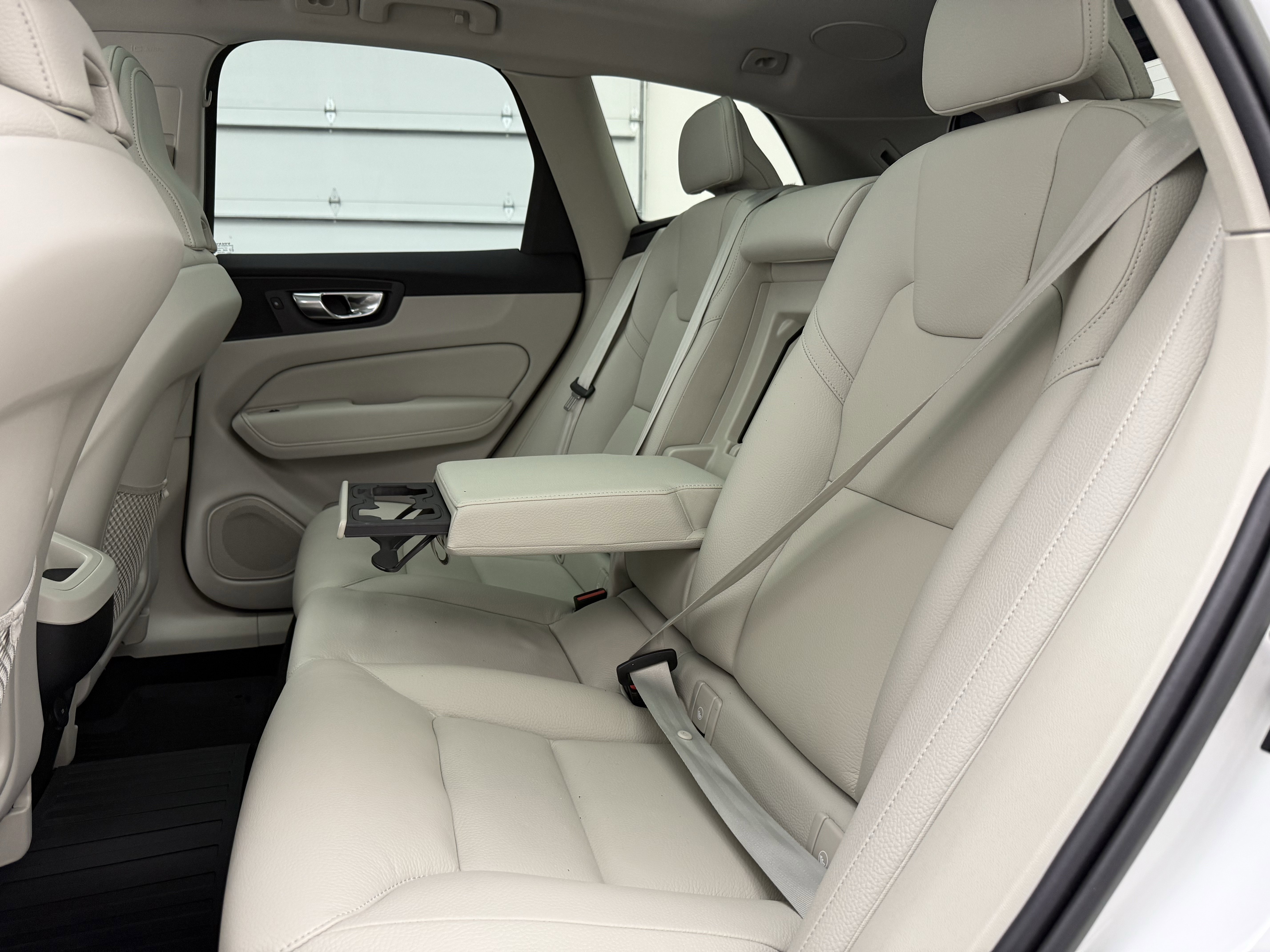 Certified 2023 Volvo XC60 B5 Plus w/ Climate Package image 26