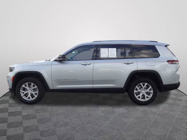 Used 2023 Jeep Grand Cherokee L Limited AWD/4WD image 2