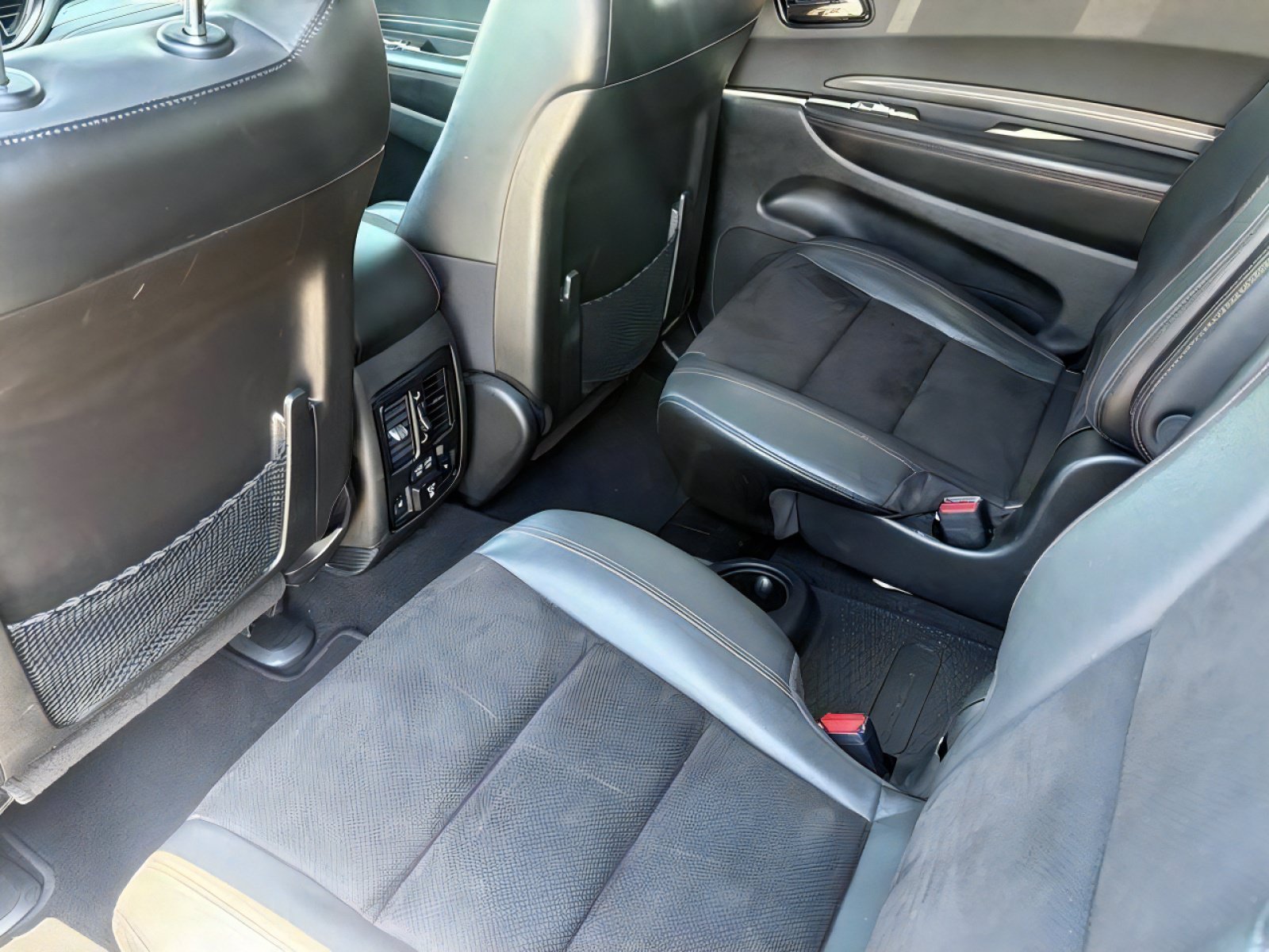 Used 2021 Dodge Durango R/T w/ Blacktop Package RWD image 29