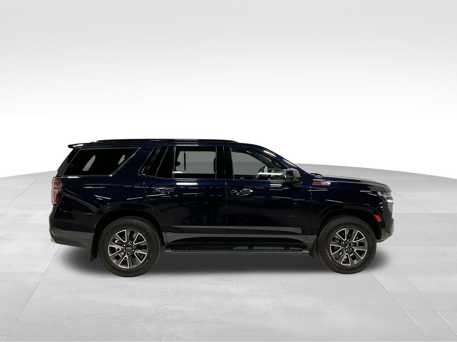 Used 2023 Chevrolet Tahoe Z71 w/ Z71 Off-Road Package AWD/4WD image 4