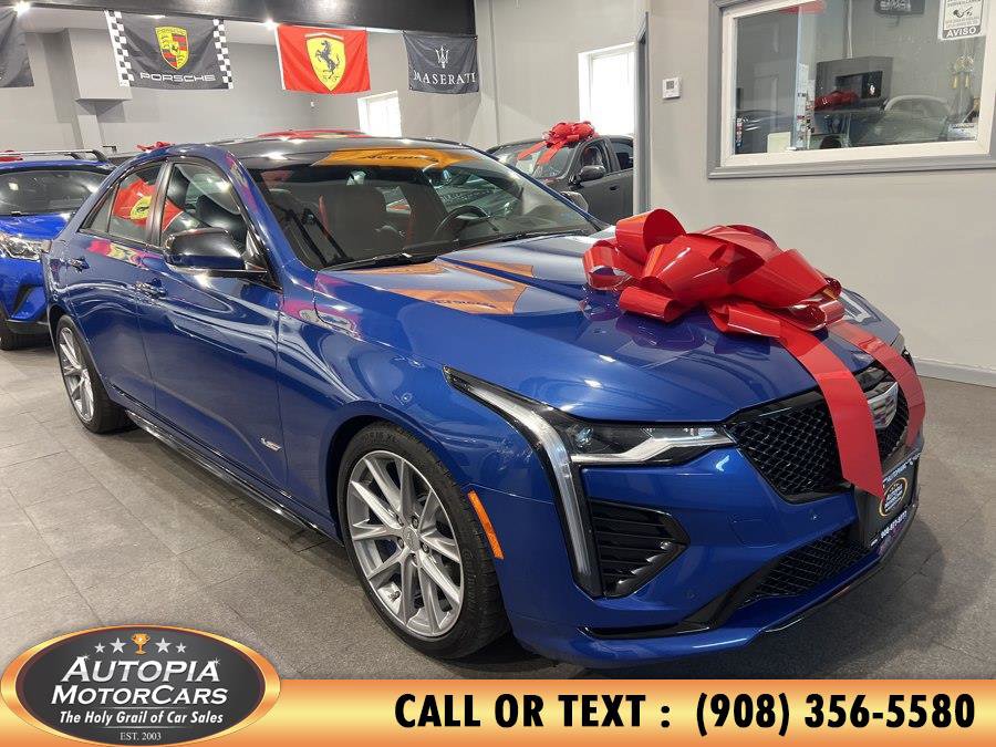 Used 2022 Cadillac CT4 V RWD image 7