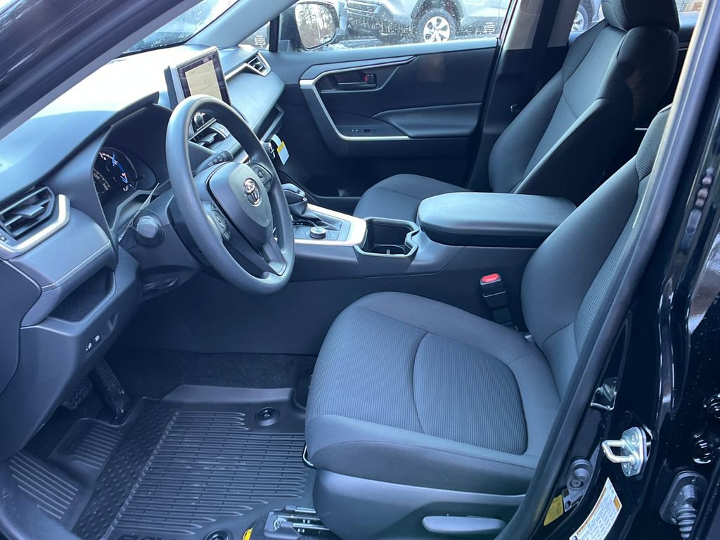 New 2025 Toyota RAV4 LE image 9