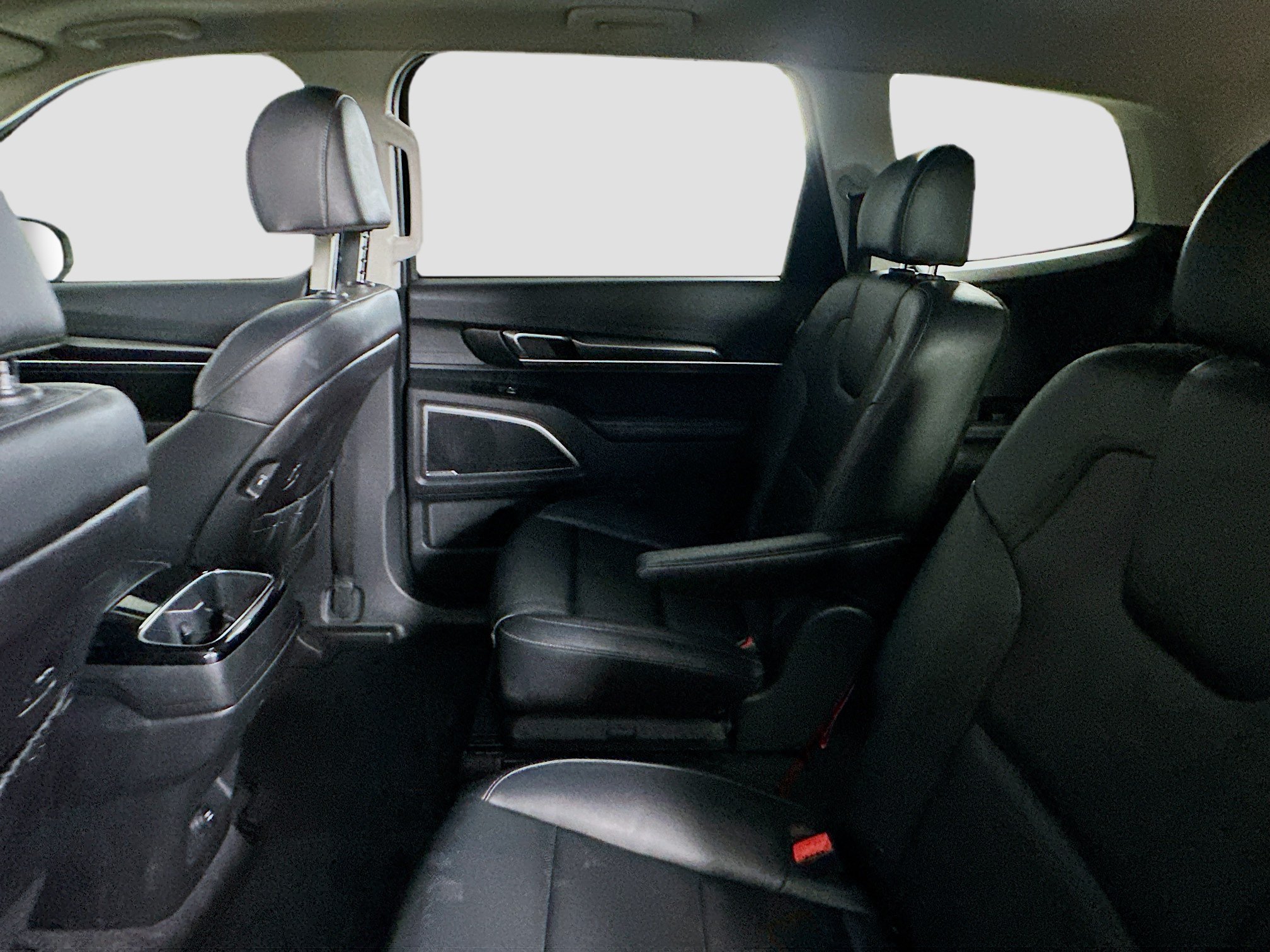 Used 2025 Kia Telluride S FWD image 28