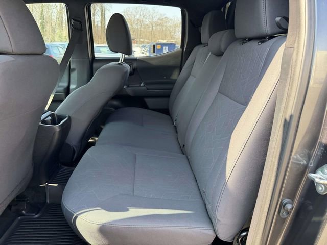 Used 2019 Toyota Tacoma TRD Off-Road image 10