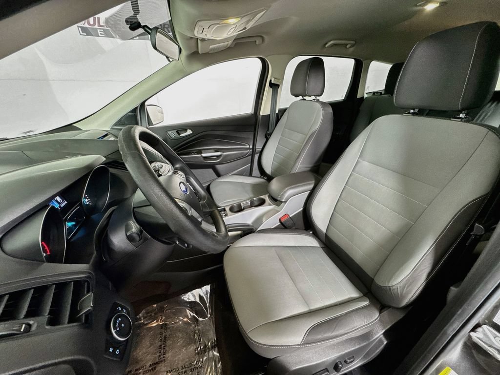 Used 2016 Ford Escape SE w/ Equipment Group 201A AWD/4WD image 19