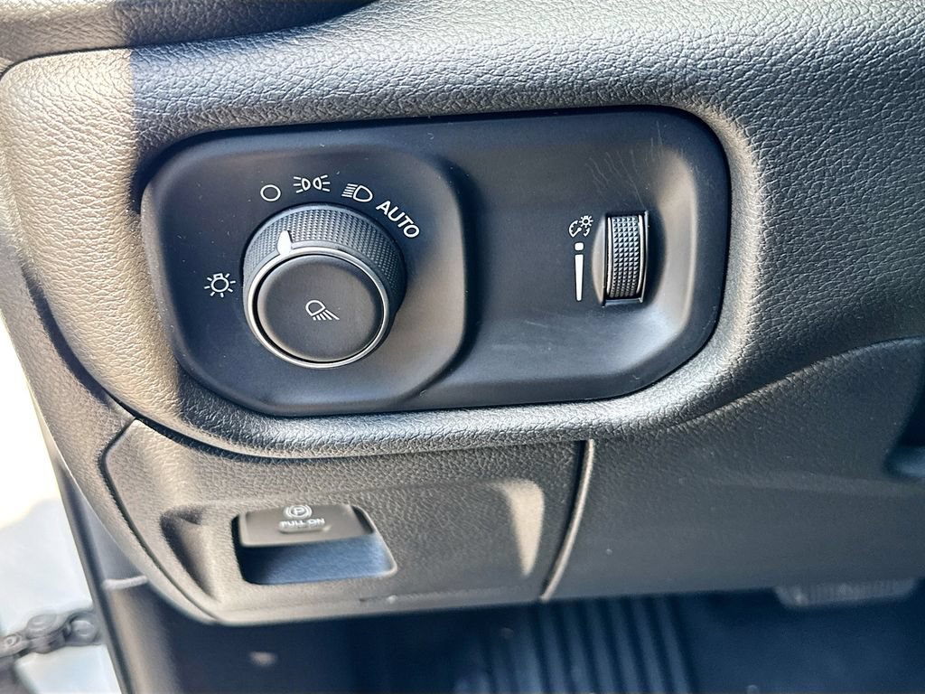 Used 2023 RAM 1500 Big Horn AWD/4WD image 27