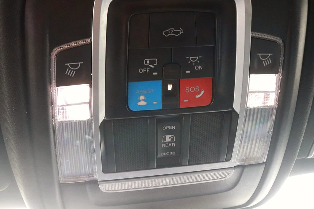 Used 2025 RAM 1500 Laramie AWD/4WD image 23