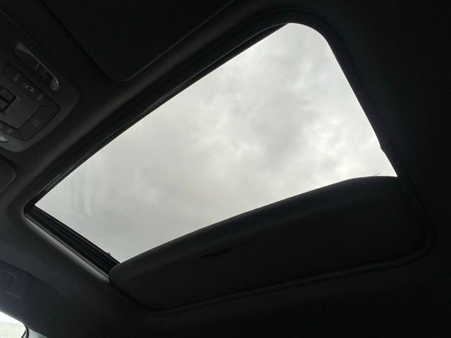 Used 2024 Toyota Sienna XSE image 38