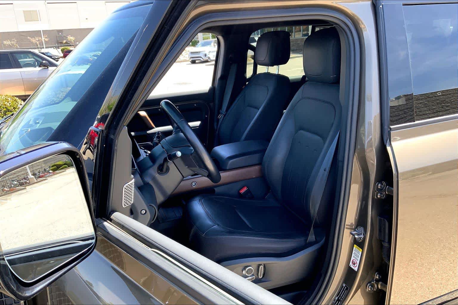 Certified 2023 Land Rover Defender 130 X AWD/4WD image 7