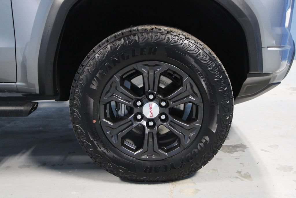 Used 2023 GMC Canyon Elevation w/ Elevation Premium Package RWD image 33
