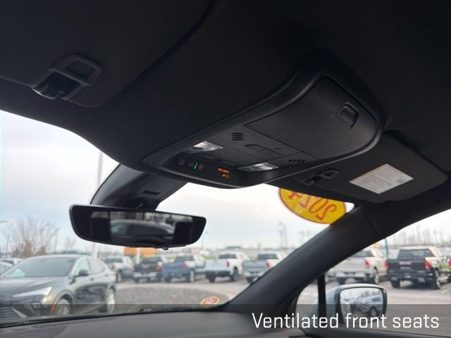 Used 2024 Buick Enclave Premium image 32