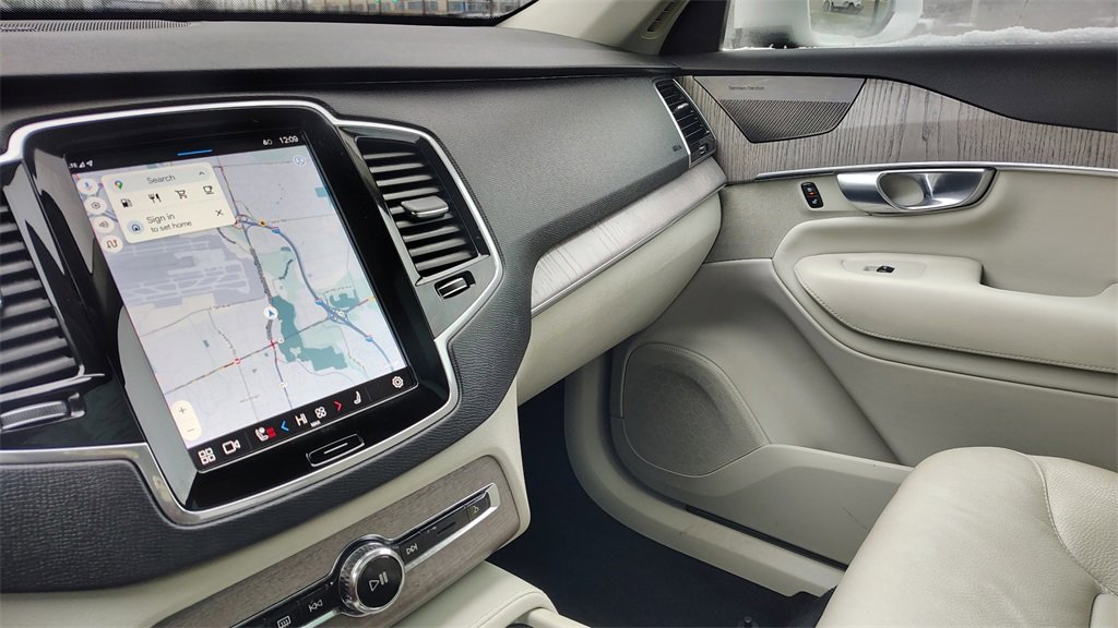 Certified 2023 Volvo XC90 B6 Plus image 25