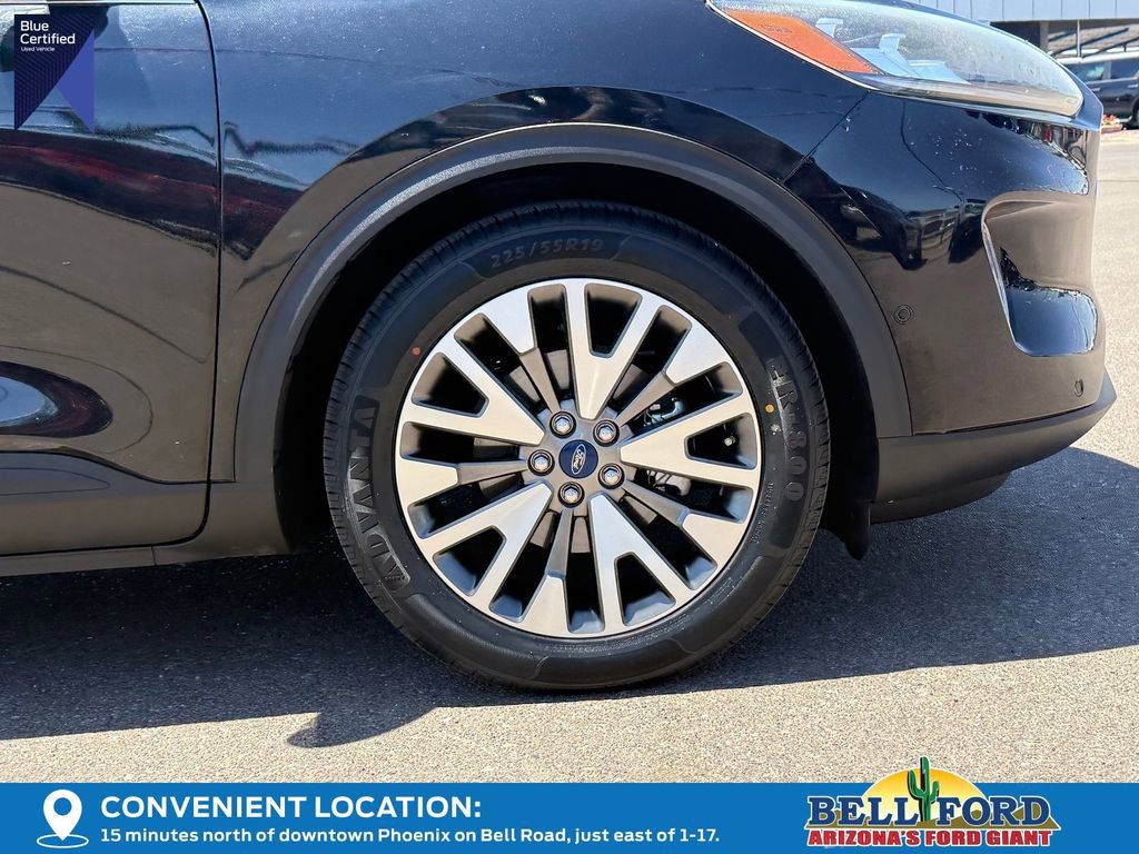 Used 2020 Ford Escape Titanium FWD image 5