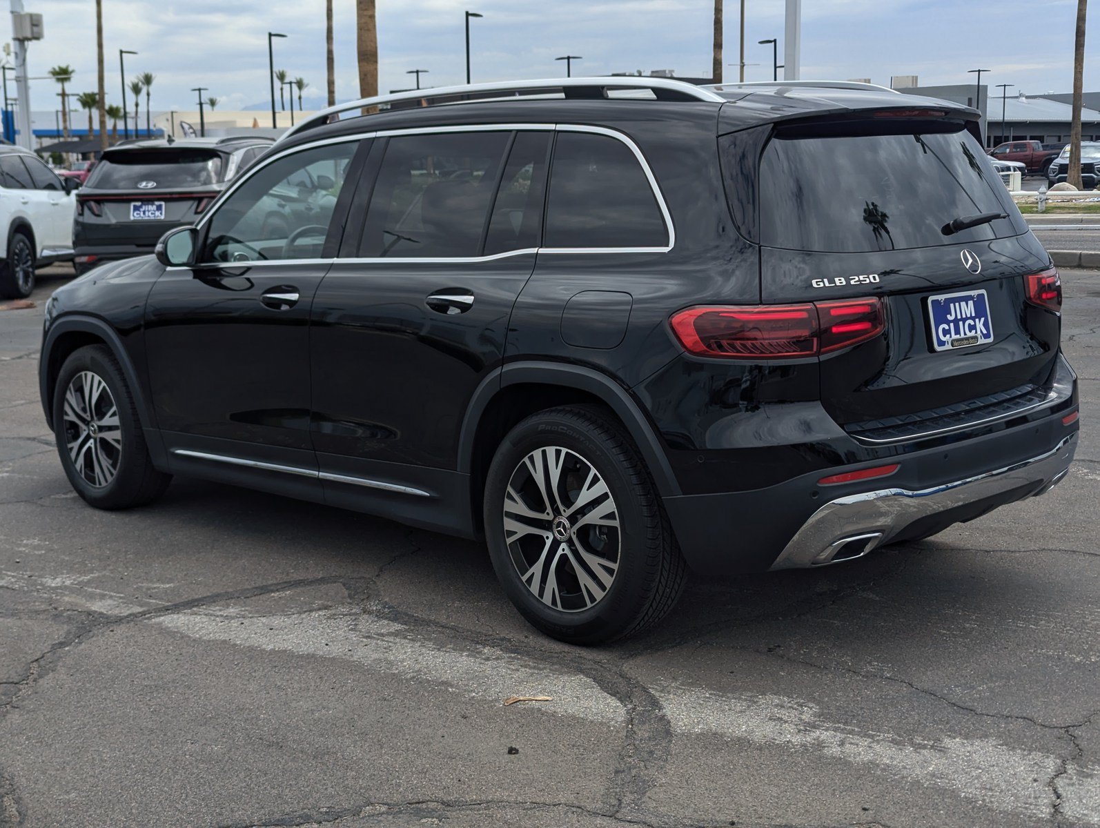 Used 2024 Mercedes-Benz GLB 250 image 4