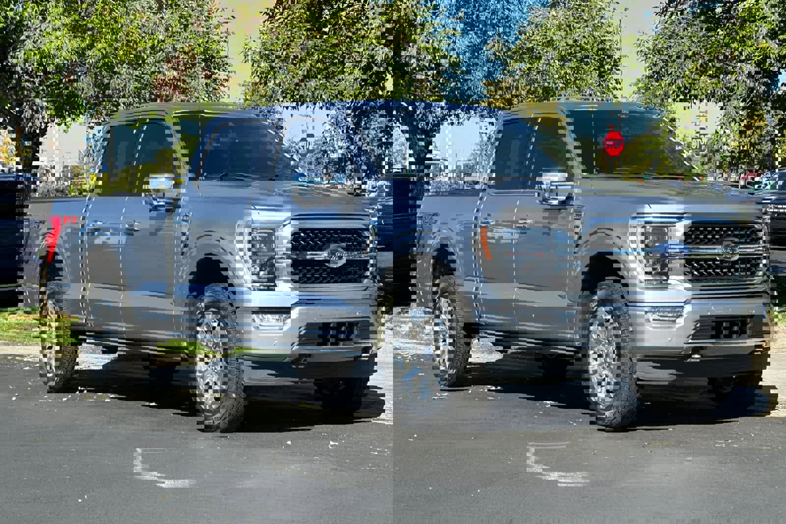 Certified 2022 Ford F150 Platinum w/ Equipment Group 701A High image 9