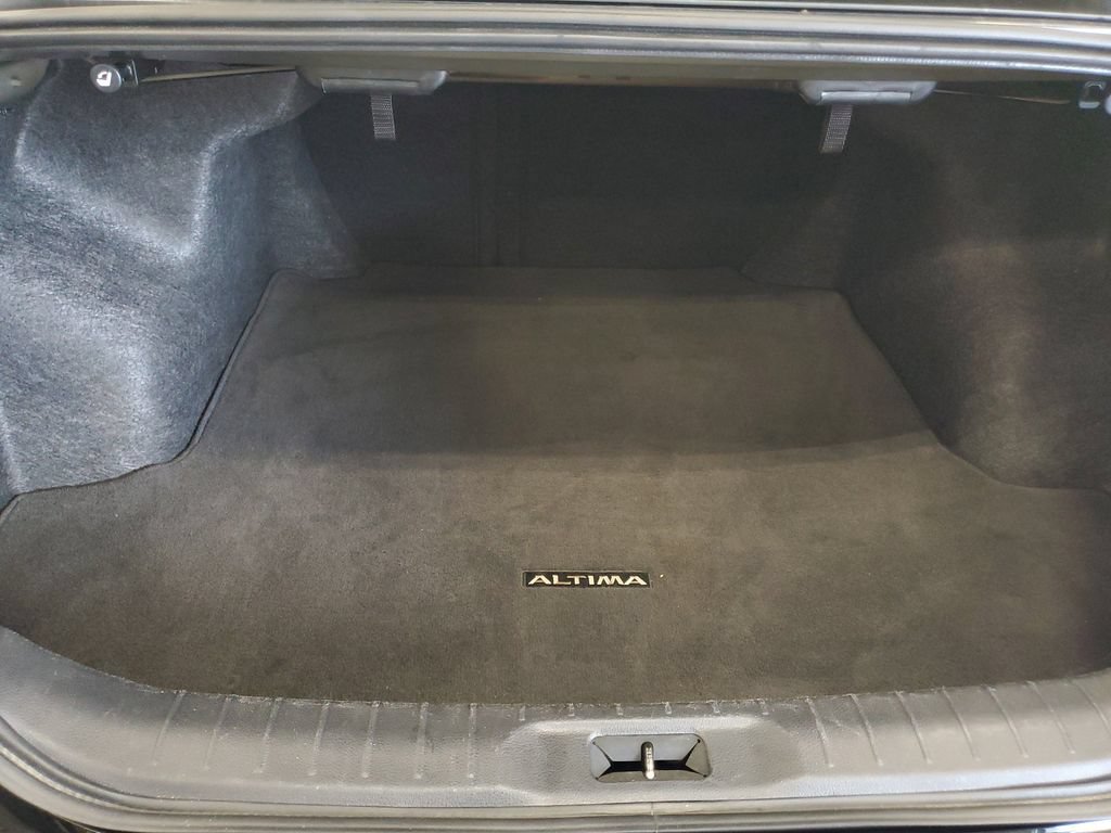 Used 2025 Nissan Altima 2.5 SV FWD image 25