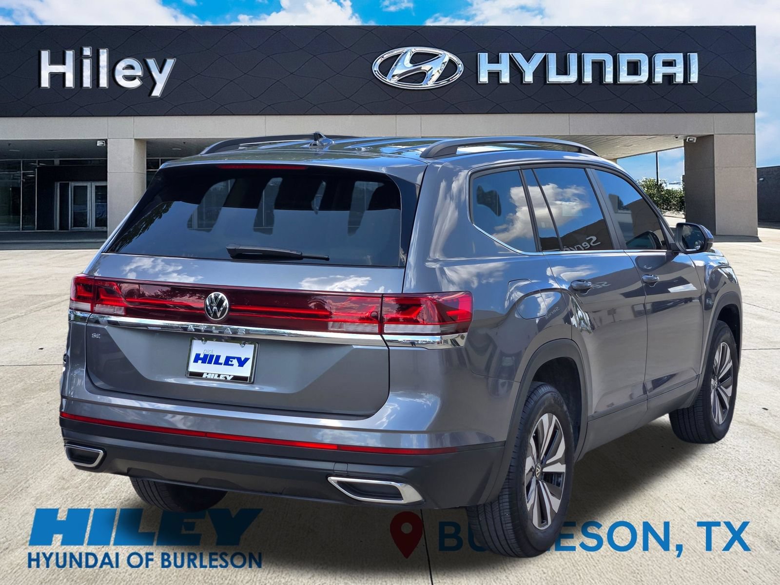 Used 2024 Volkswagen Atlas SE FWD image 4