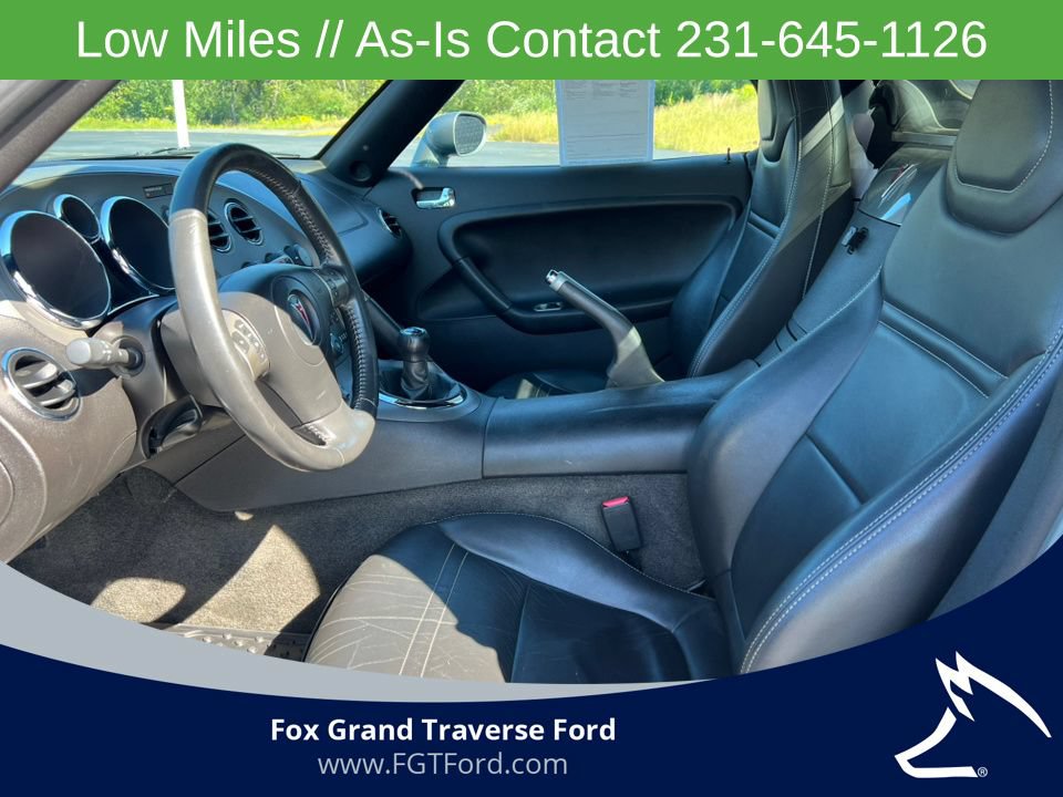 Used 2006 Pontiac Solstice Convertible w/ Premium Package RWD image 3
