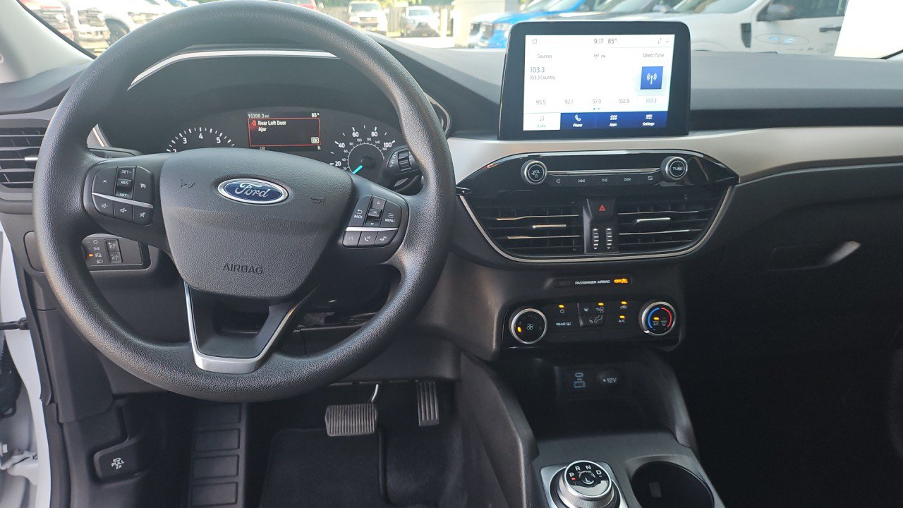 Used 2022 Ford Escape SE FWD image 15