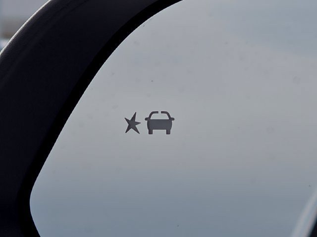 New 2026 Chevrolet Equinox EV LT w/ LPO, Blackout Package FWD image 10
