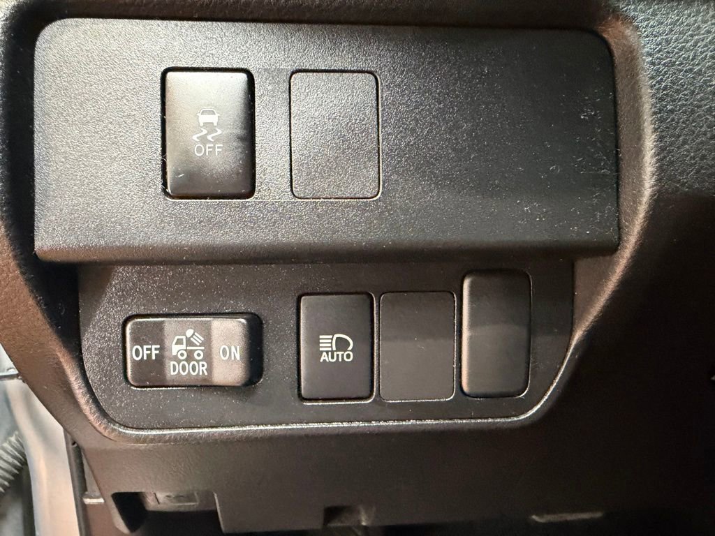 Used 2023 Toyota Tacoma SR w/ SR Convenience Package RWD image 19
