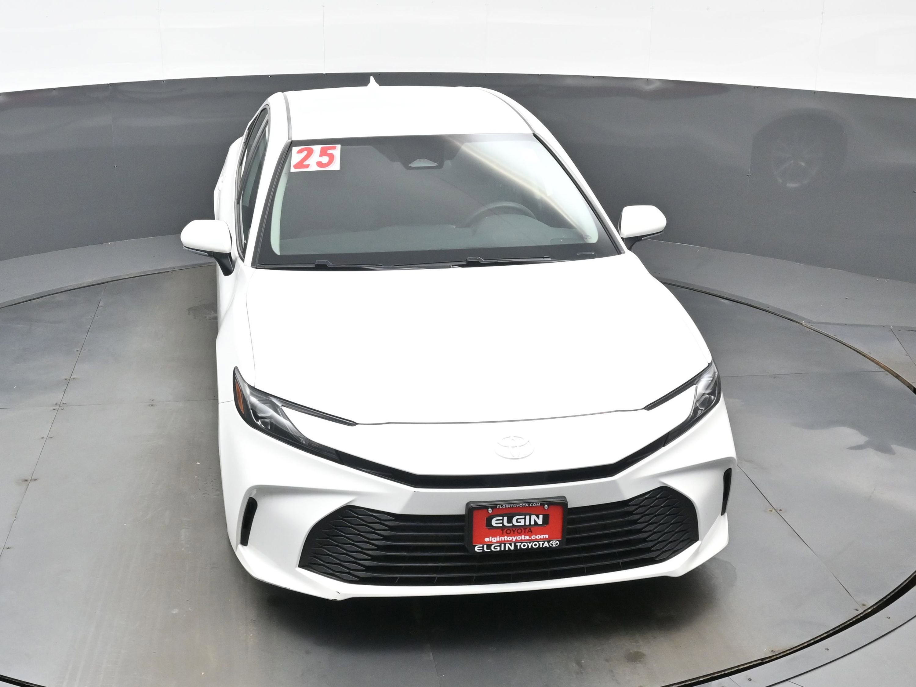 Used 2025 Toyota Camry LE image 34