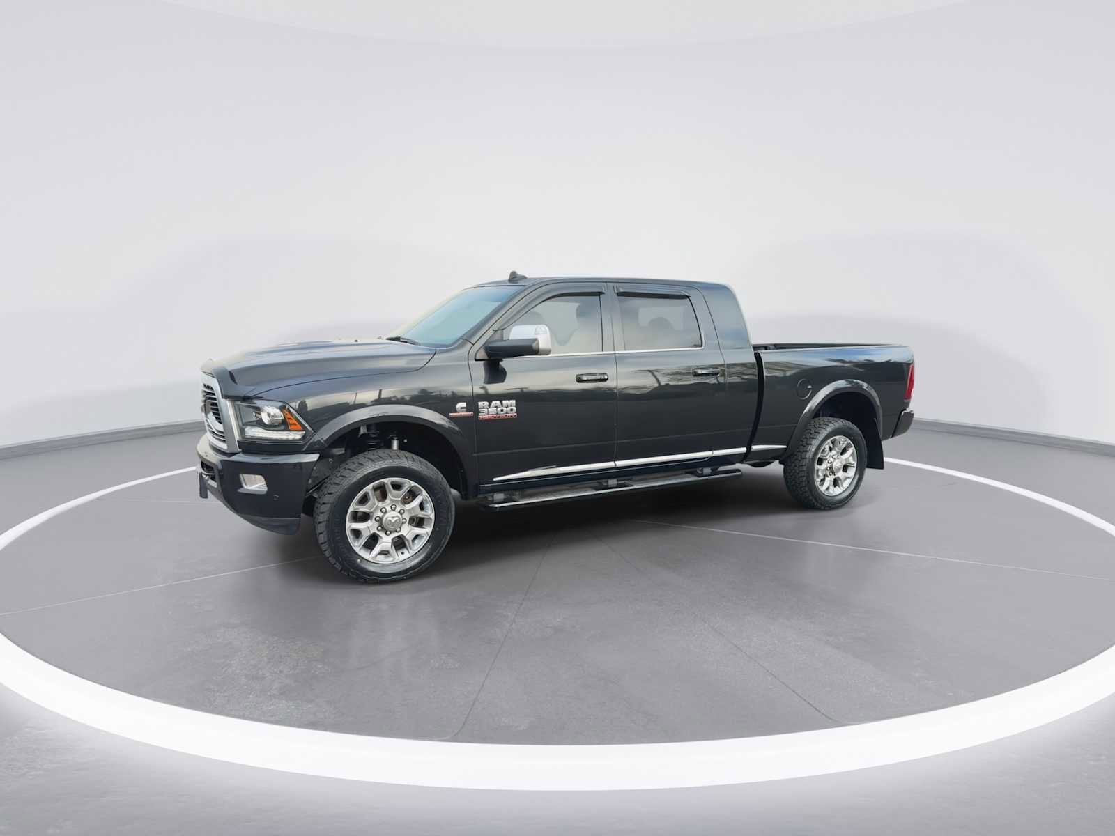 Used 2018 RAM 3500 Laramie Longhorn AWD/4WD image 4