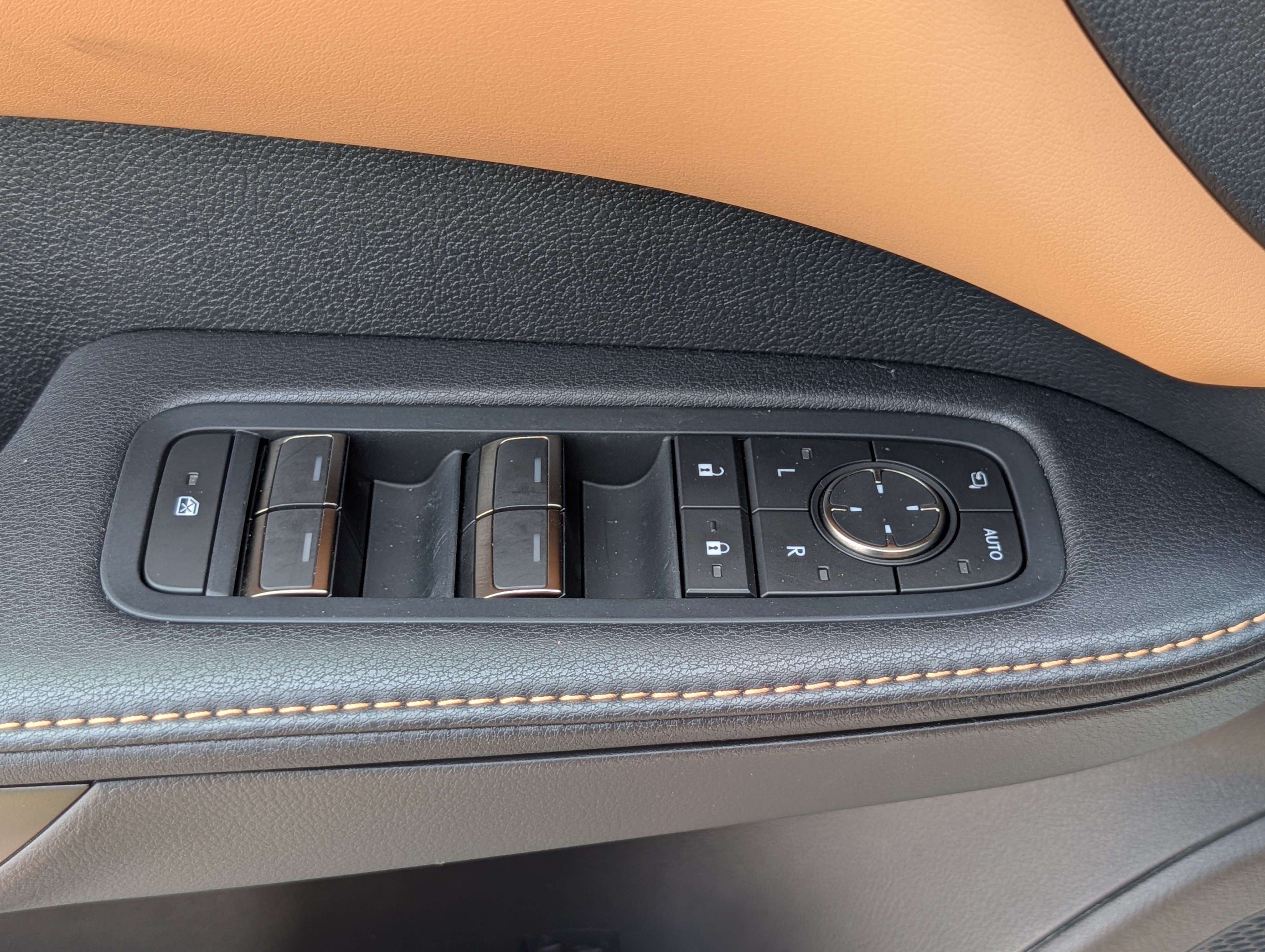 Used 2025 Lexus RX 350 Premium w/ Convenience Package AWD/4WD image 20