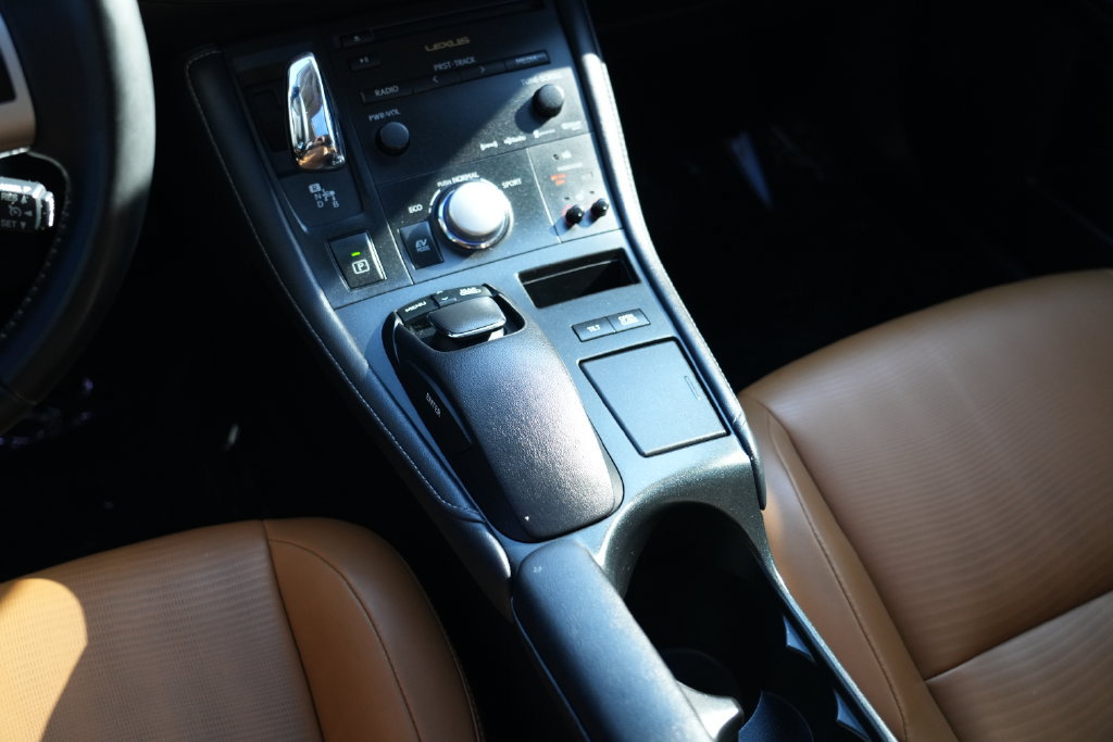 Used 2013 Lexus CT 200h w/ Premium Pkg w/Navigation FWD image 21
