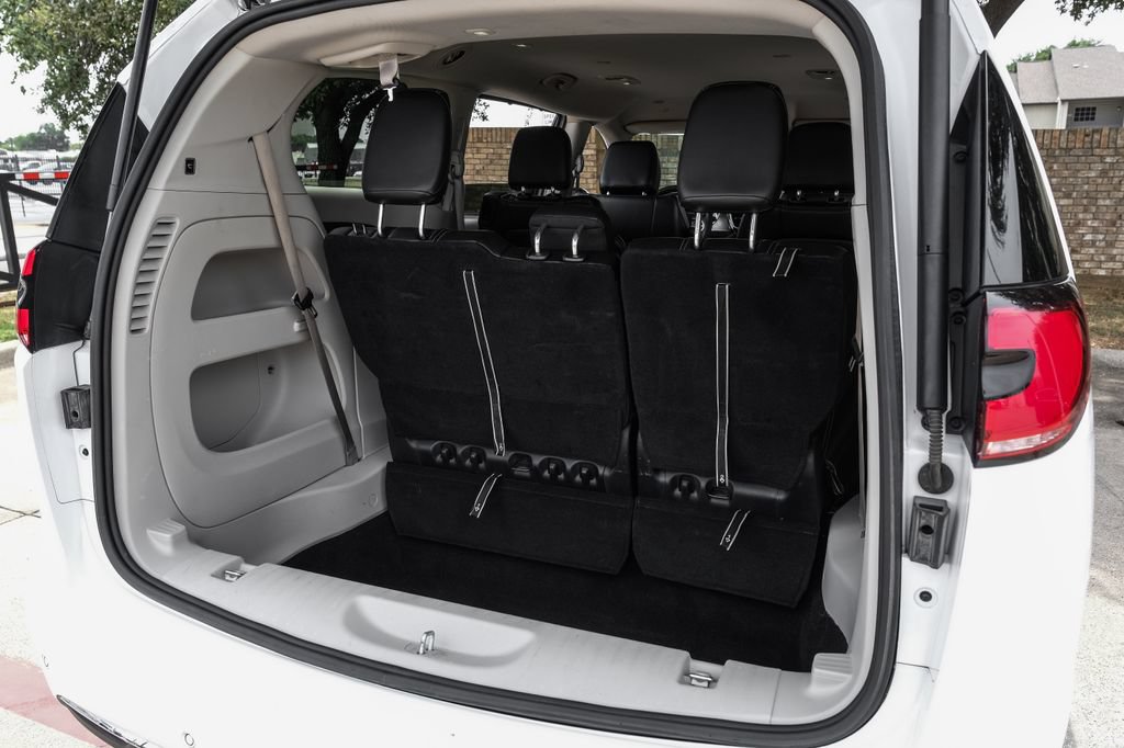 Used 2024 Chrysler Pacifica Touring-L FWD image 63