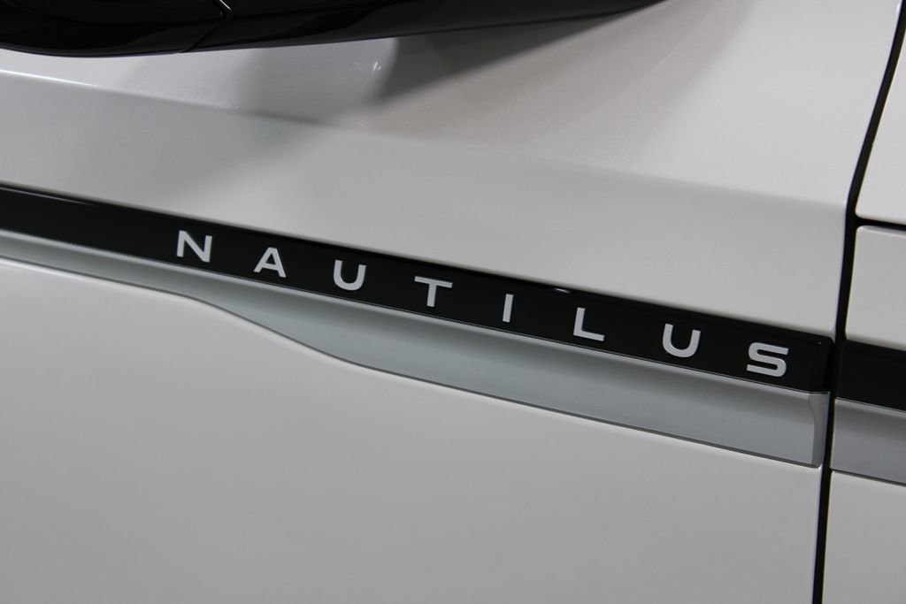 New 2026 Lincoln Nautilus Premier image 11