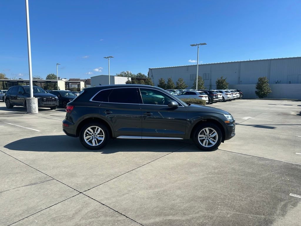 Used 2020 Audi Q5 2.0T Premium w/ Convenience Package image 4