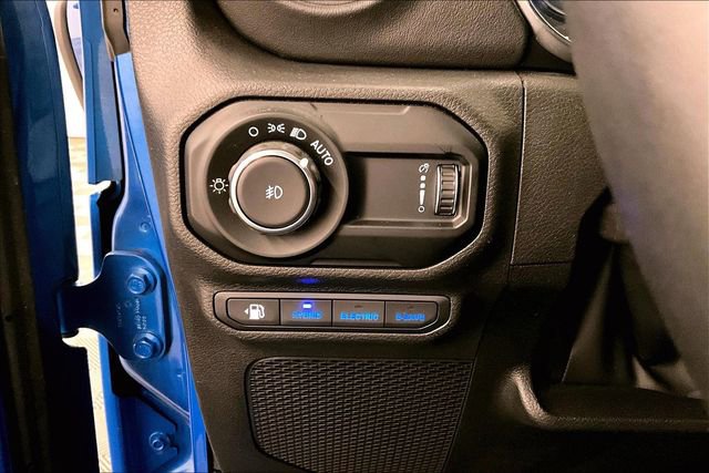 Used 2023 Jeep Wrangler Unlimited Sahara w/ Cold Weather Group image 36