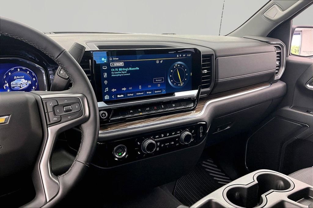 Used 2024 Chevrolet Silverado 1500 LT AWD/4WD image 6
