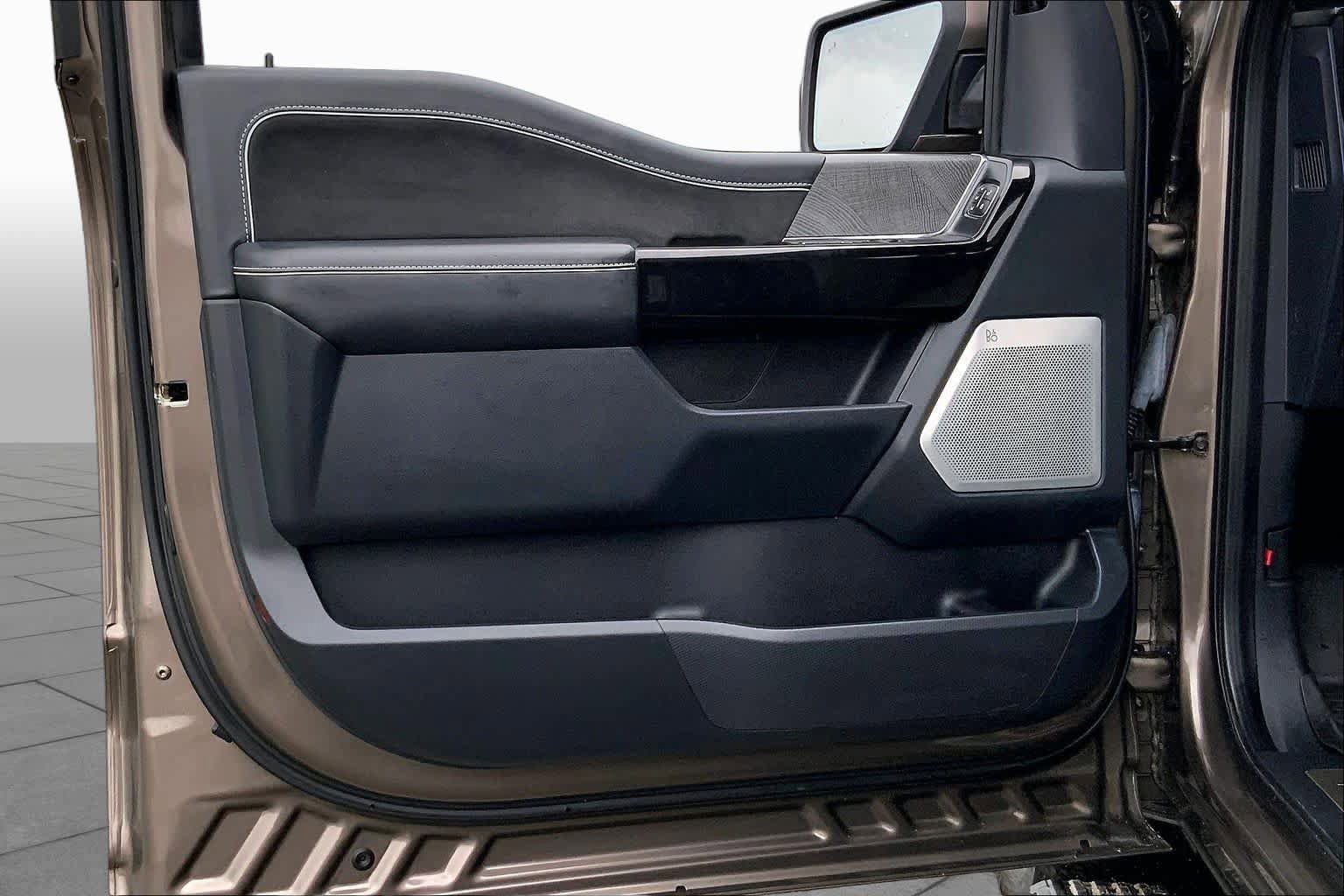 Used 2023 Ford F150 Lightning Platinum AWD/4WD image 20