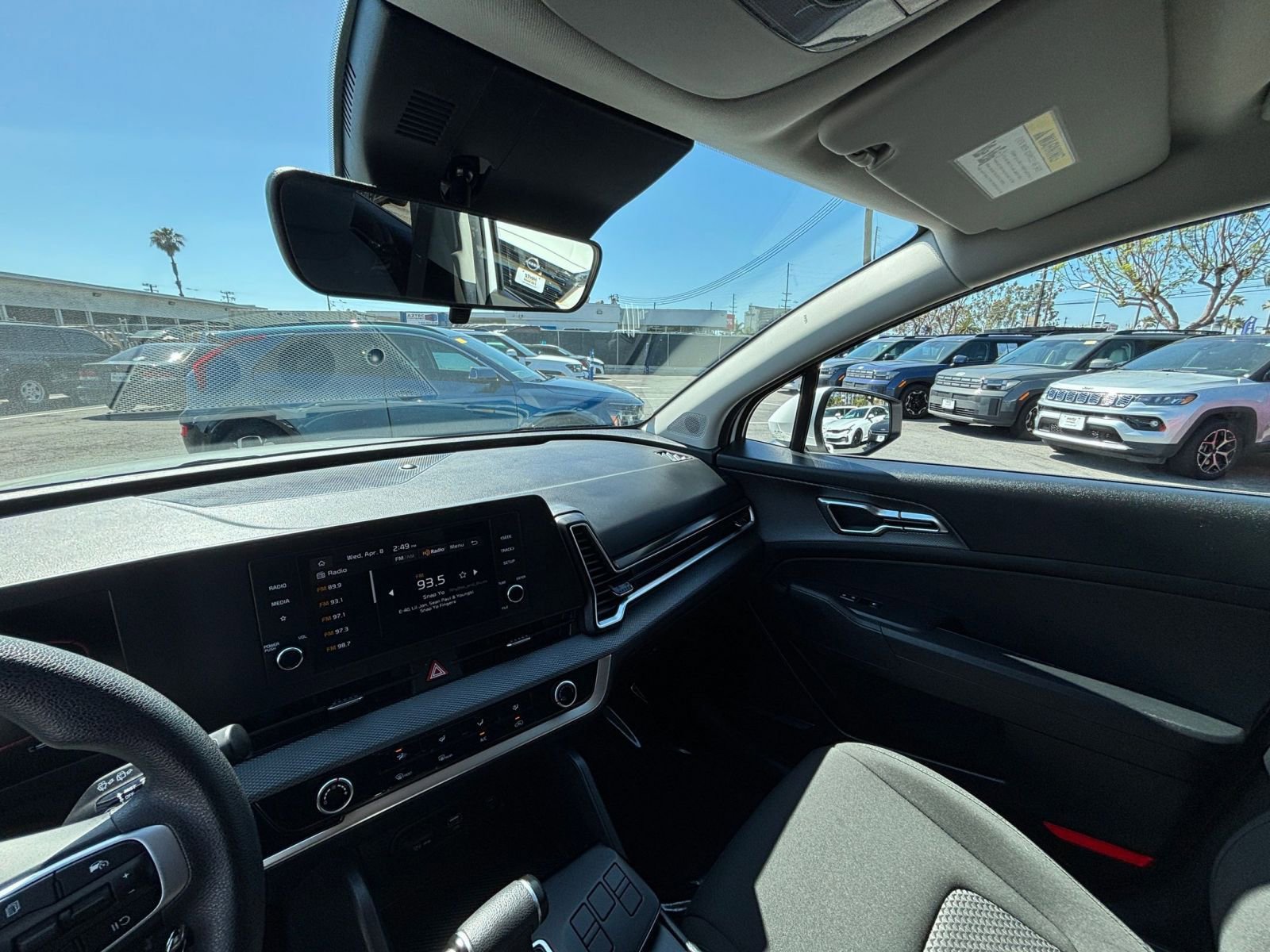 Used 2025 Kia Sportage LX FWD image 35