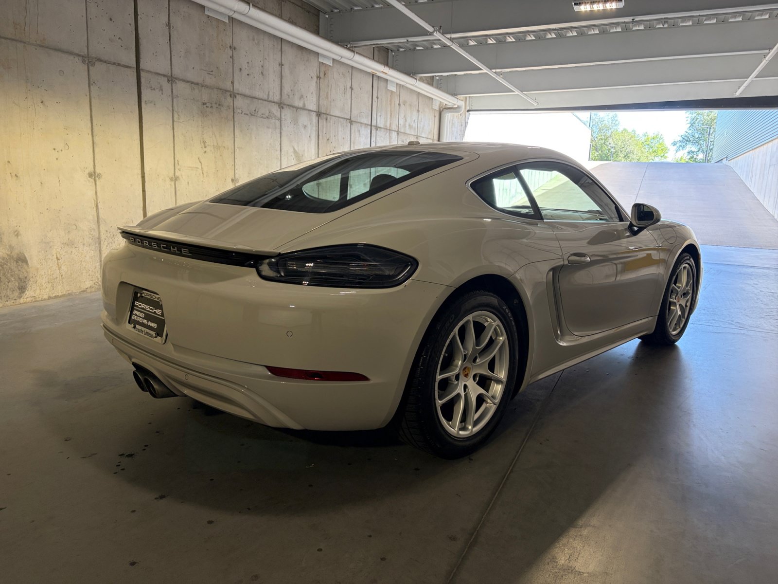 Certified 2024 Porsche 718 Cayman RWD image 10